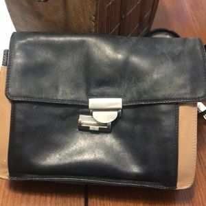 Black & tan leather purse shoulder bag